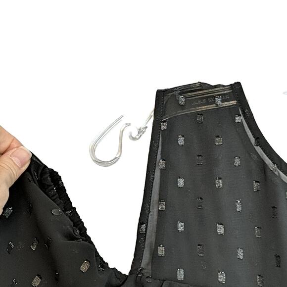 EUC Old Navy Cold Shoulder Top - Picture 2 of 7